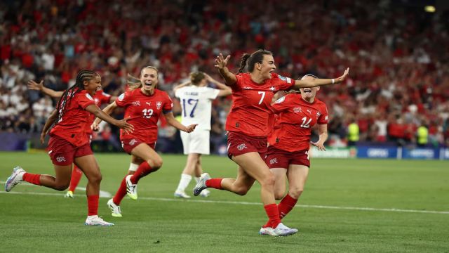 Avrupa Kadınlar Futbol Şampiyonası'nda Çeyrek Final Müthiş! Şampiyonluk Yolunda Hangi Takımlar Yarışacak?