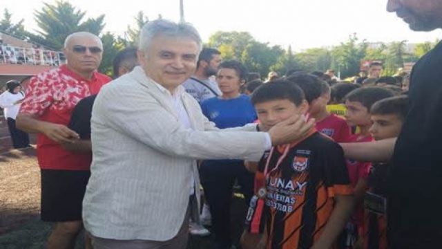 Minikler Madalya Töreni'nde Coşkulu Kutlama! 2 Madalya Töreni
