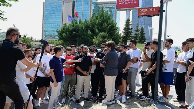 TFF'nin Yaş Sınırlaması Futbolcuları Ayaklandırdı: 'Adaletsiz Kurala Son!' Çağrısı 2 TFFnin Yas Sinirlamasi Futbolculari Ayaklandirdi Adaletsiz Kurala Son Cagrisi