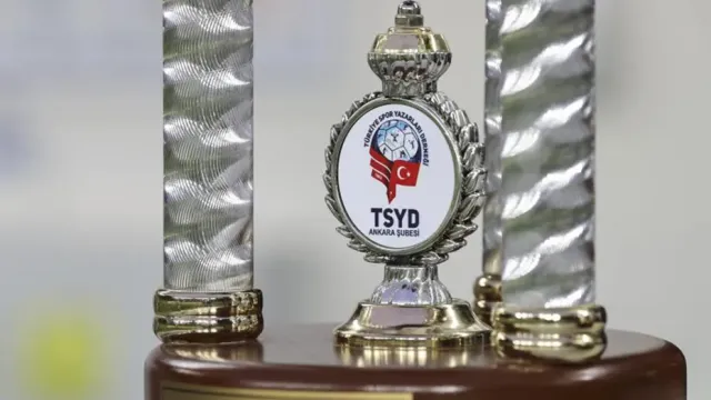<p><strong>TSYD Ankara Kupası'nda Tarih Değişikliği: Gençlerbirliği - Ankaragücü Mücadelesi 1 Ağustos'a Alındı!</strong></p> 2 TSYD Ankara Kupasinda Tarih Degisikligi Genclerbirligi Ankaragucu Mucadelesi 1.webp