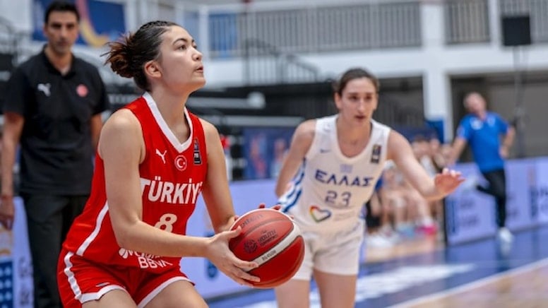 <p><strong>Türkiye U18 Kız Milli Basketbol Takımı, Avrupa Şampiyonası'nda Yunanistan'ı 71-48 Yenerek 13. Oldu</strong></p> 2 Milli Takım Müsabakası