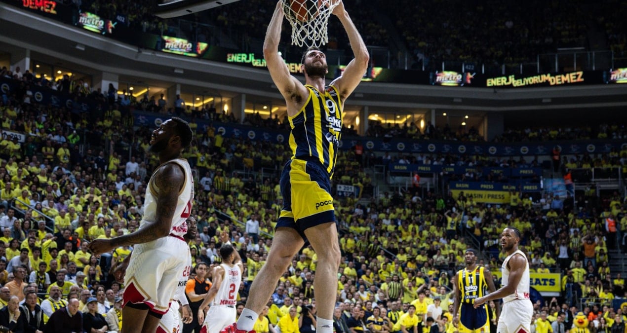 Fenerbahçe Efsanesi Anadolu Efes'te Bomba Transfer! ⭐️ Türkiye Basketbolunda Sürpriz Geri Dönüş!